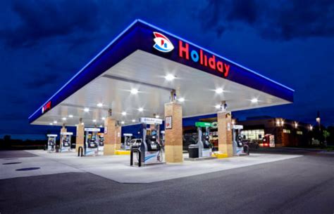 Holiday gas stations - Apr 23, 2013 · On Monday, commuter Kathy Lindquist was pleasantly surprised to discover that her Holiday gas station dispensed E85 for just $2.35 per gallon. That's a full $1.20 less than the posted price for ...